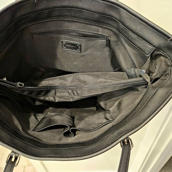 Nine West black and white Lg tote bag. - Picture 4 of 9